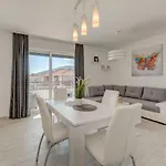 New In Town Center Apartman Trogir