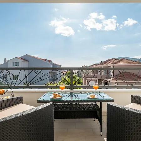 New In Town Center Trogir