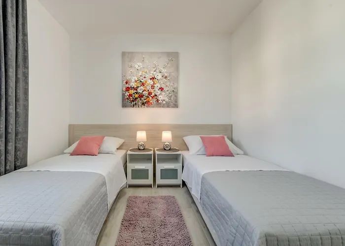 公寓 New In Town Center *