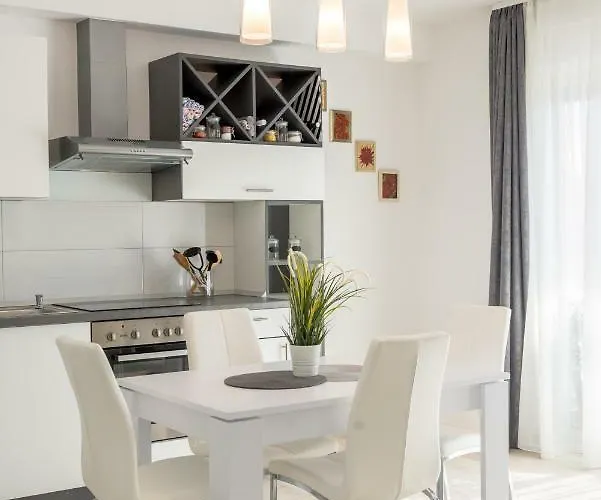 New In Town Center 公寓 *