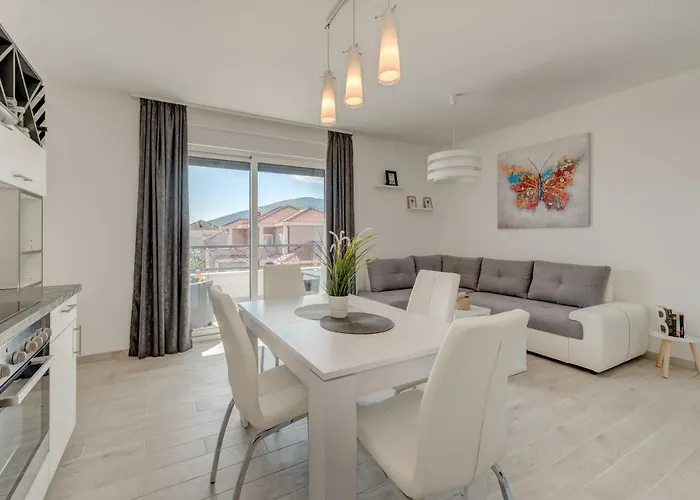 New In Town Center 公寓 特罗吉尔