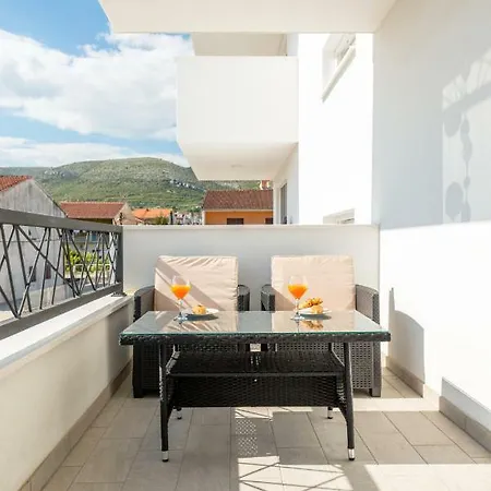 Apartment New In Town Center Trogir